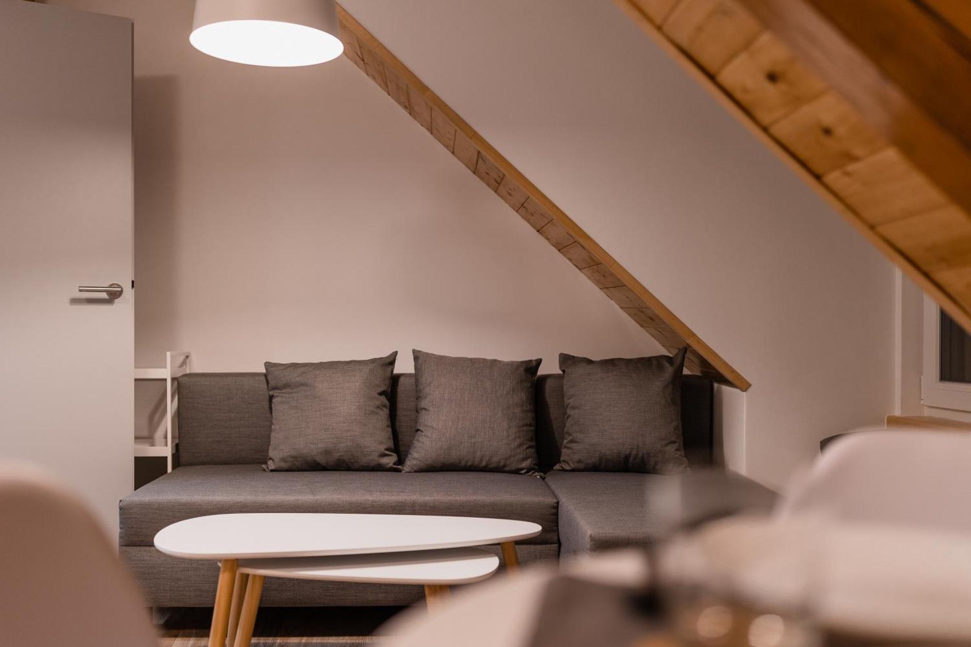 Romanticky Loft Parking U Hlavniho Nadrazi Оломоуц Екстер'єр фото