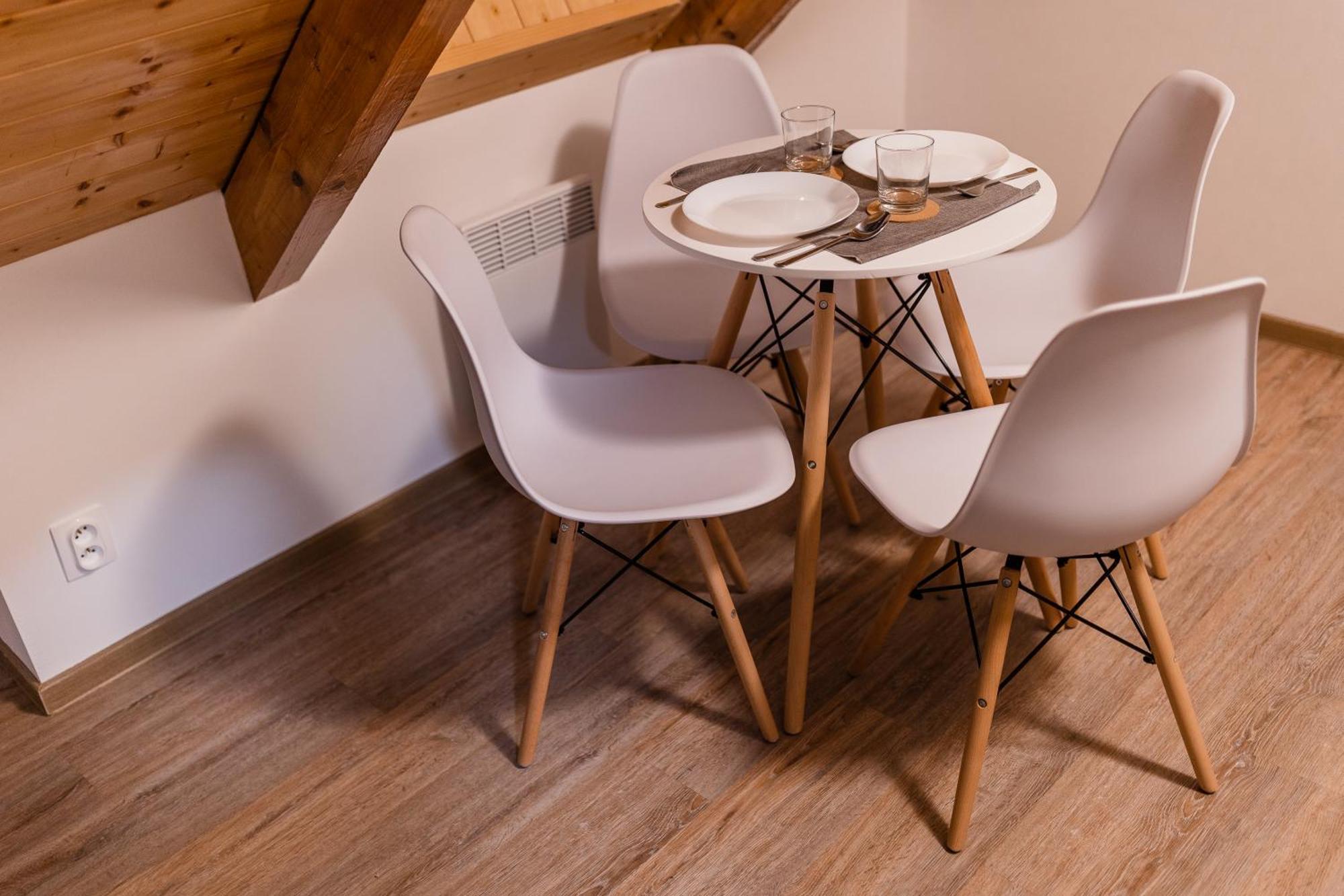 Romanticky Loft Parking U Hlavniho Nadrazi Оломоуц Екстер'єр фото