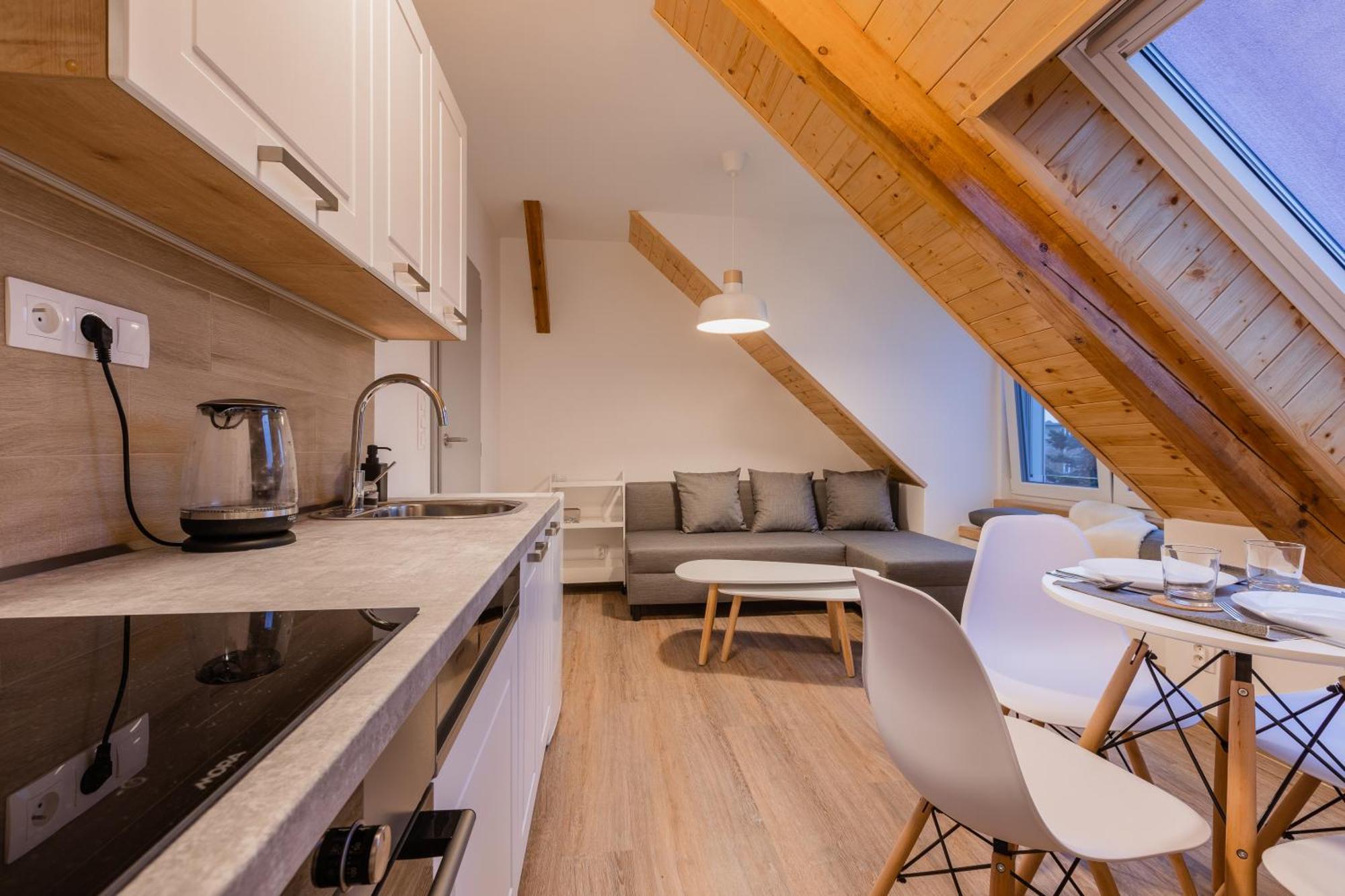 Romanticky Loft Parking U Hlavniho Nadrazi Оломоуц Екстер'єр фото