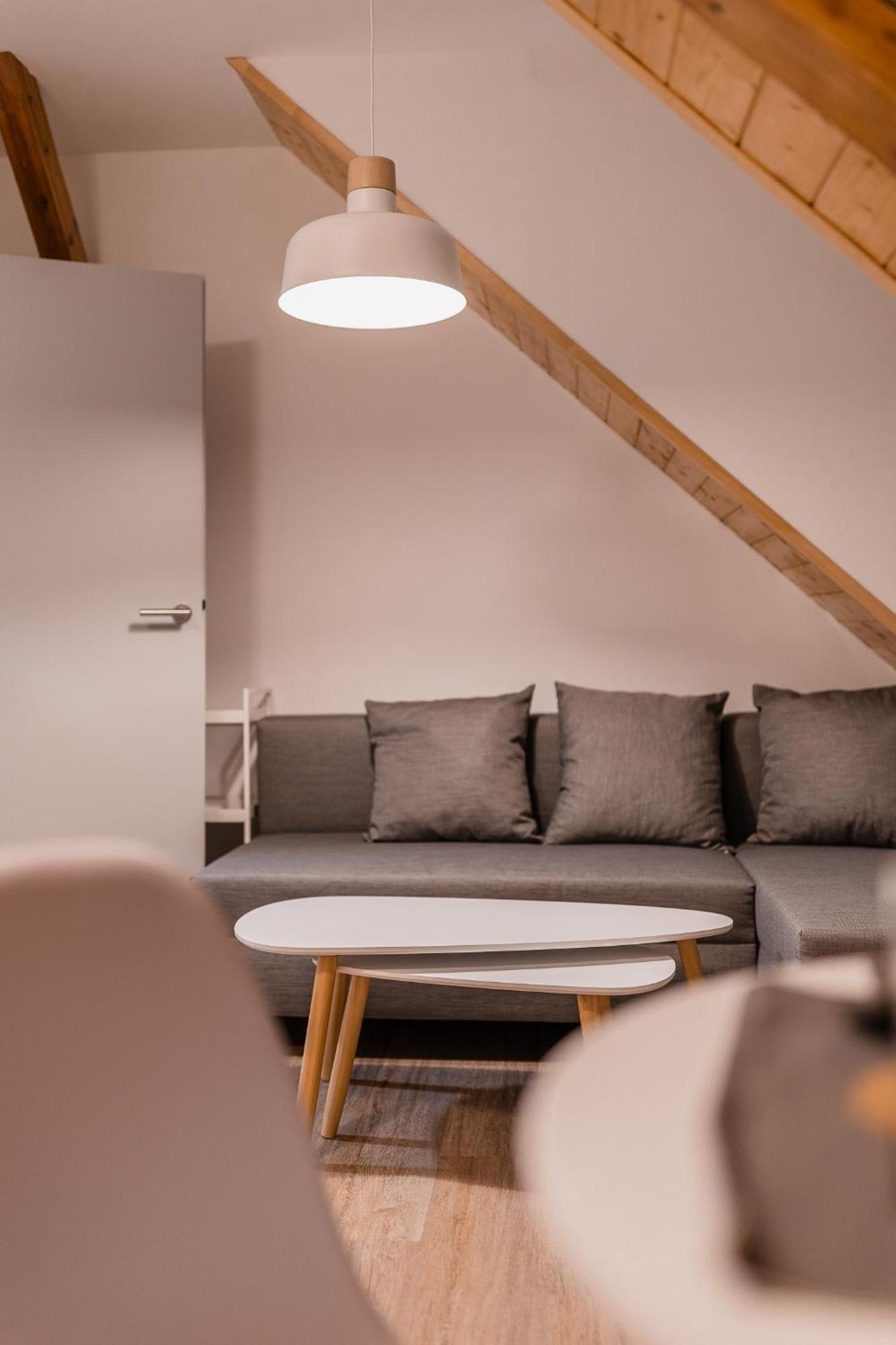 Romanticky Loft Parking U Hlavniho Nadrazi Оломоуц Екстер'єр фото