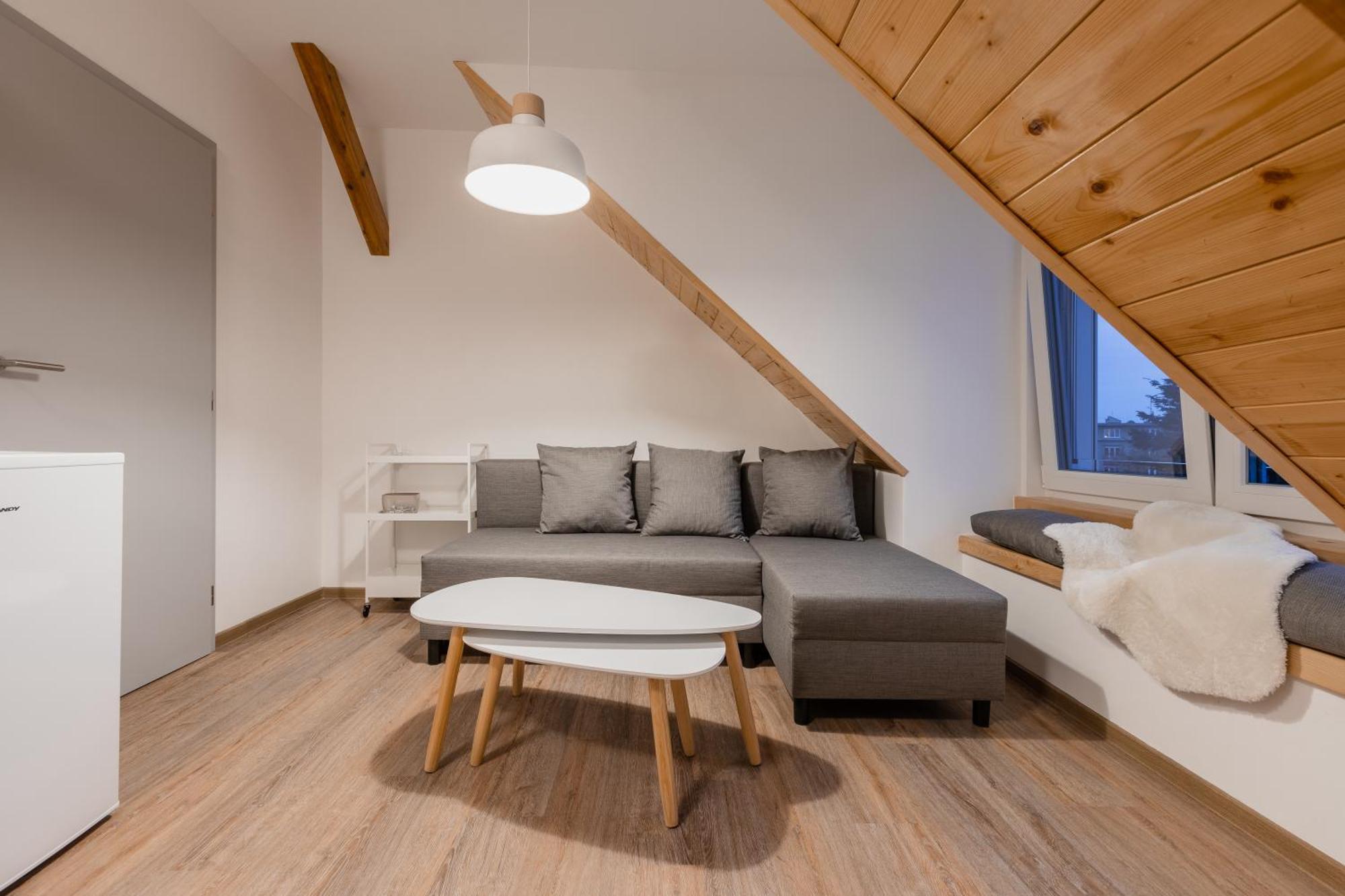 Romanticky Loft Parking U Hlavniho Nadrazi Оломоуц Екстер'єр фото