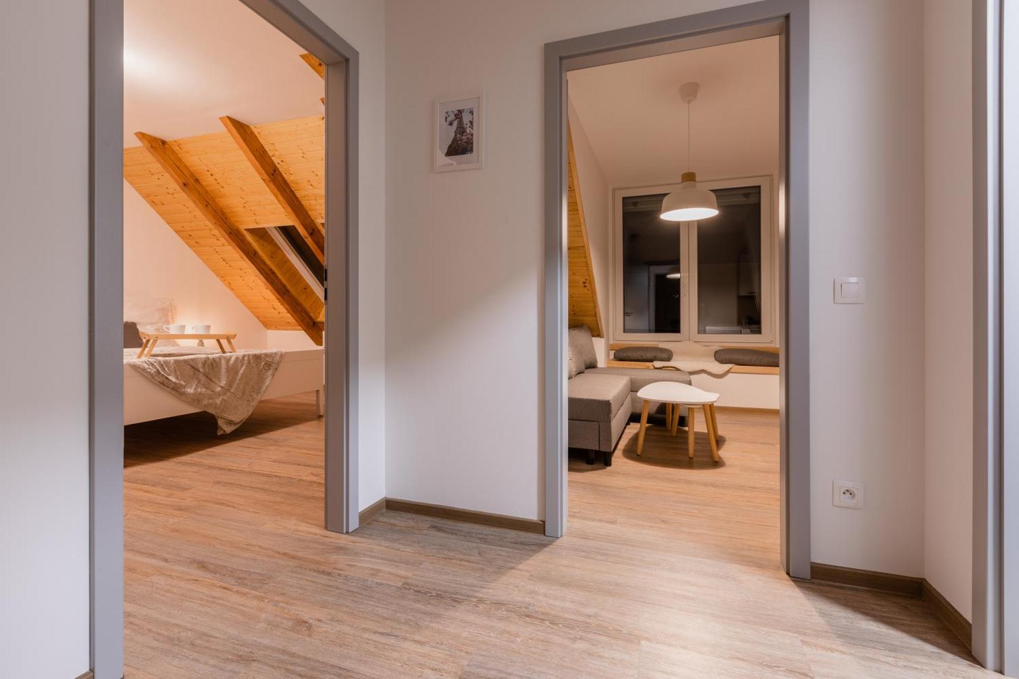 Romanticky Loft Parking U Hlavniho Nadrazi Оломоуц Екстер'єр фото